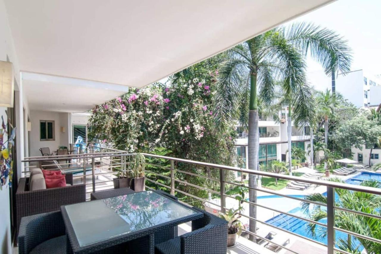 Luxurious & Central Condo In Playa Steps From The Beach Плая-дель-Кармен Экстерьер фото