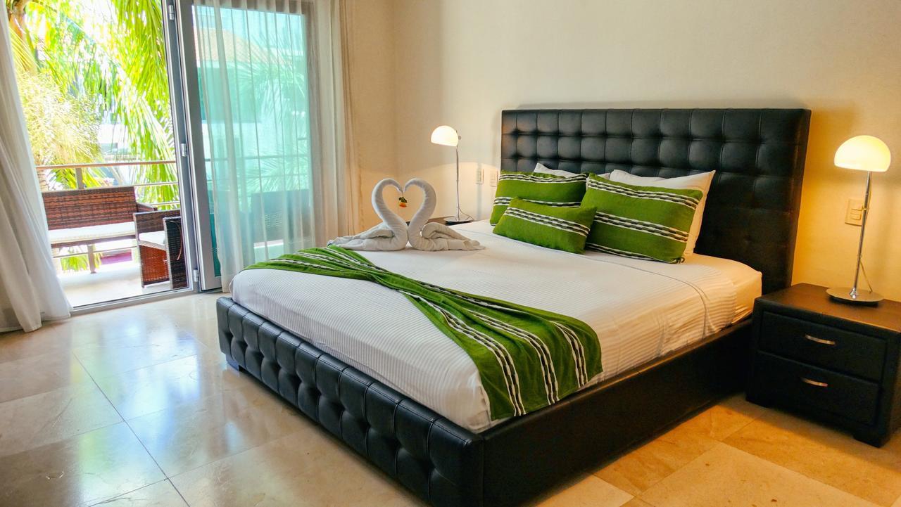 Luxurious & Central Condo In Playa Steps From The Beach Плая-дель-Кармен Экстерьер фото