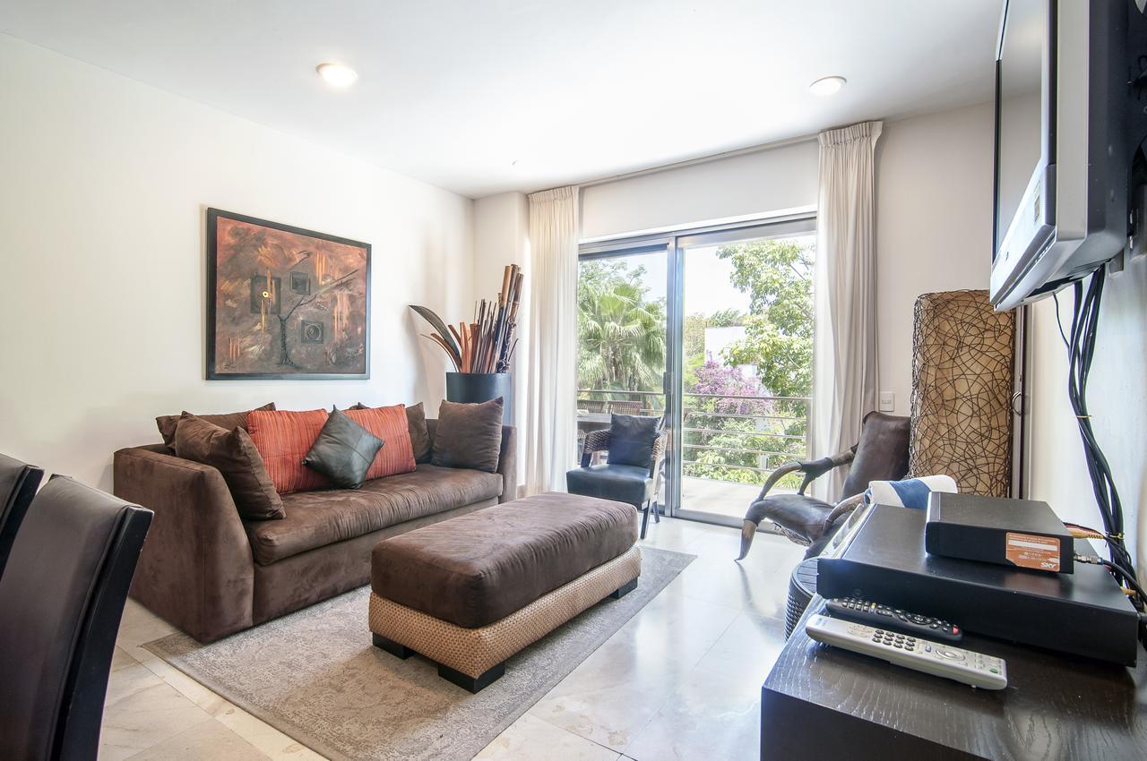Luxurious & Central Condo In Playa Steps From The Beach Плая-дель-Кармен Экстерьер фото