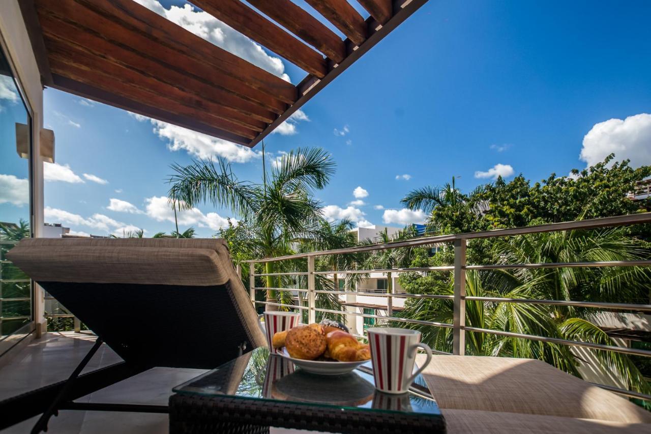 Luxurious & Central Condo In Playa Steps From The Beach Плая-дель-Кармен Экстерьер фото