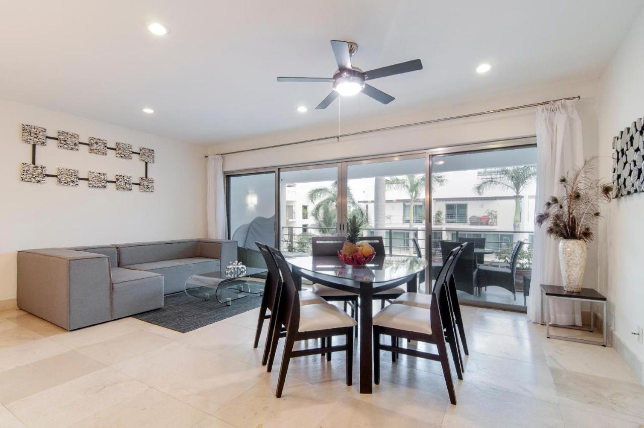 Luxurious & Central Condo In Playa Steps From The Beach Плая-дель-Кармен Экстерьер фото