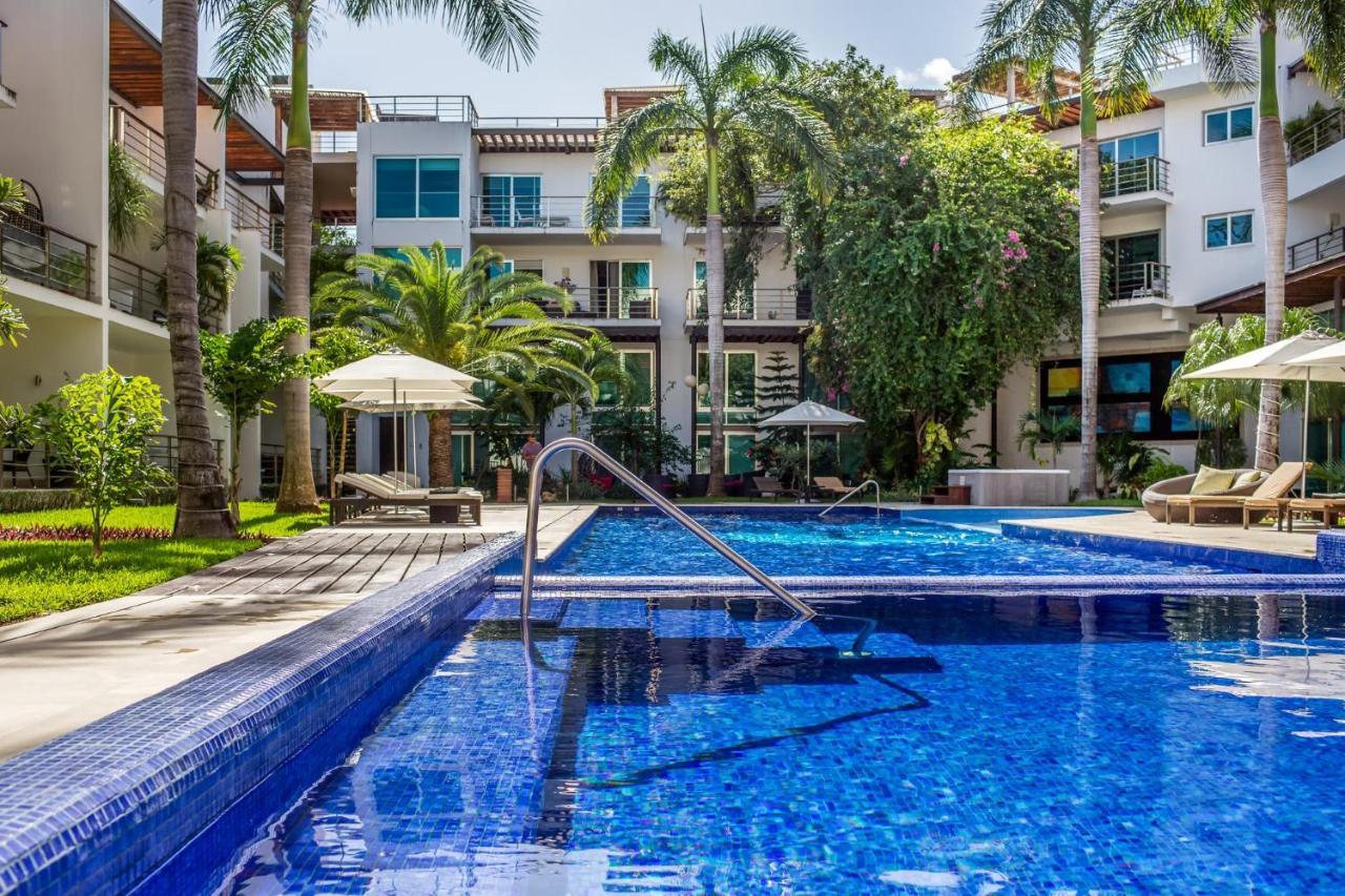 Luxurious & Central Condo In Playa Steps From The Beach Плая-дель-Кармен Экстерьер фото